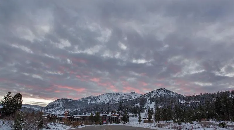 Juniper Springs Lodge # 426 Mammoth Lakes USA